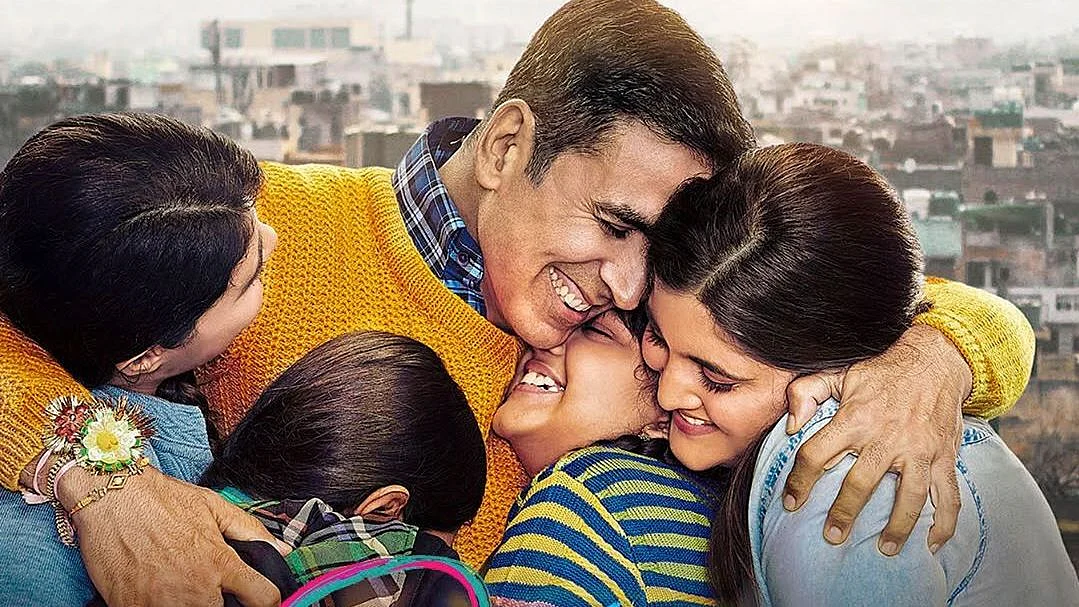 Akshay Kumar in a poster from Raksha Bandhan.