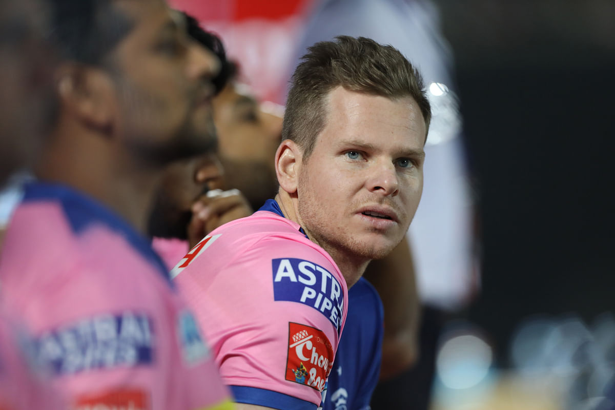 Which of the overseas players will join their IPL teams late?
