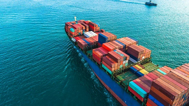 A trade in waste flows from Europe to Asia.