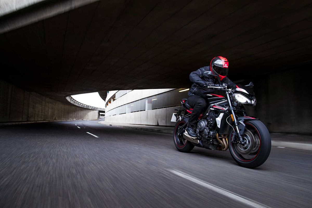 The new Street Triple R carries the same design elements as the Street Triple RS.