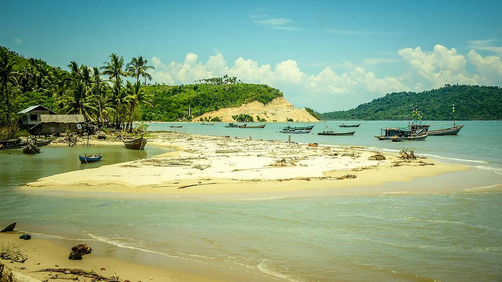 Myanmar’s coastline extending more than 2800 kilometres, conducive to harness wind power.