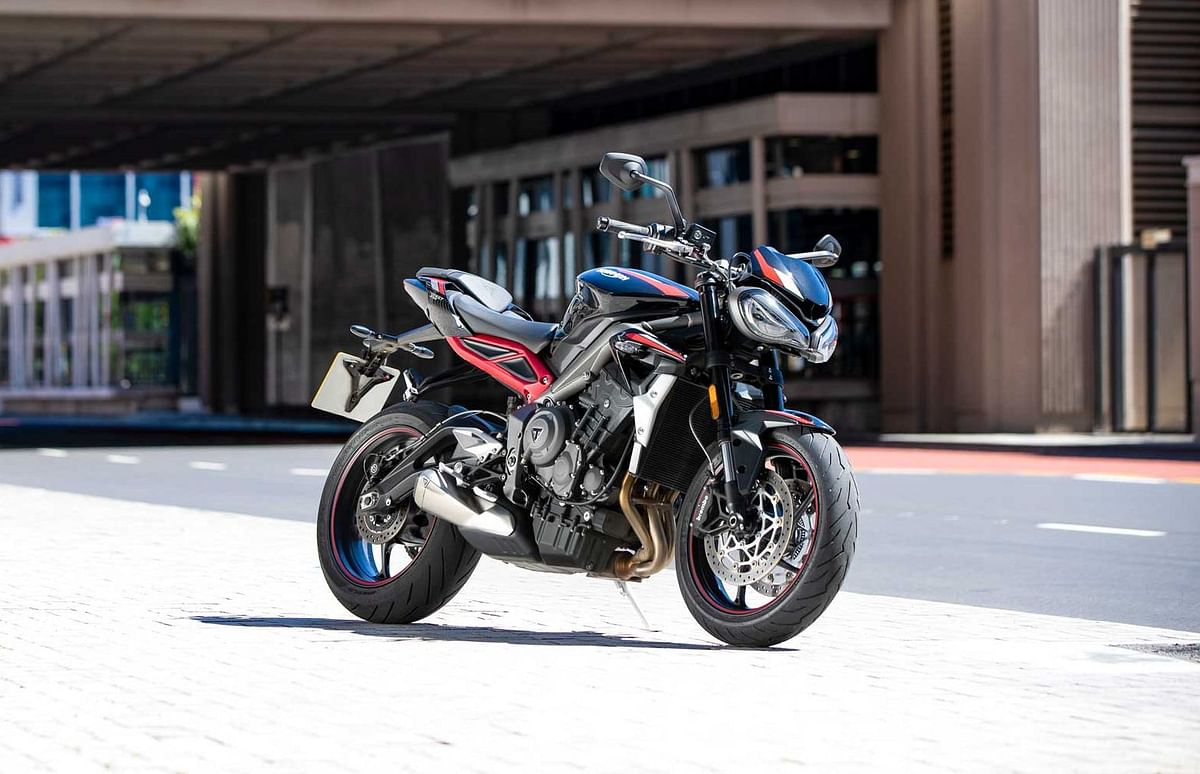 The new Street Triple R carries the same design elements as the Street Triple RS.