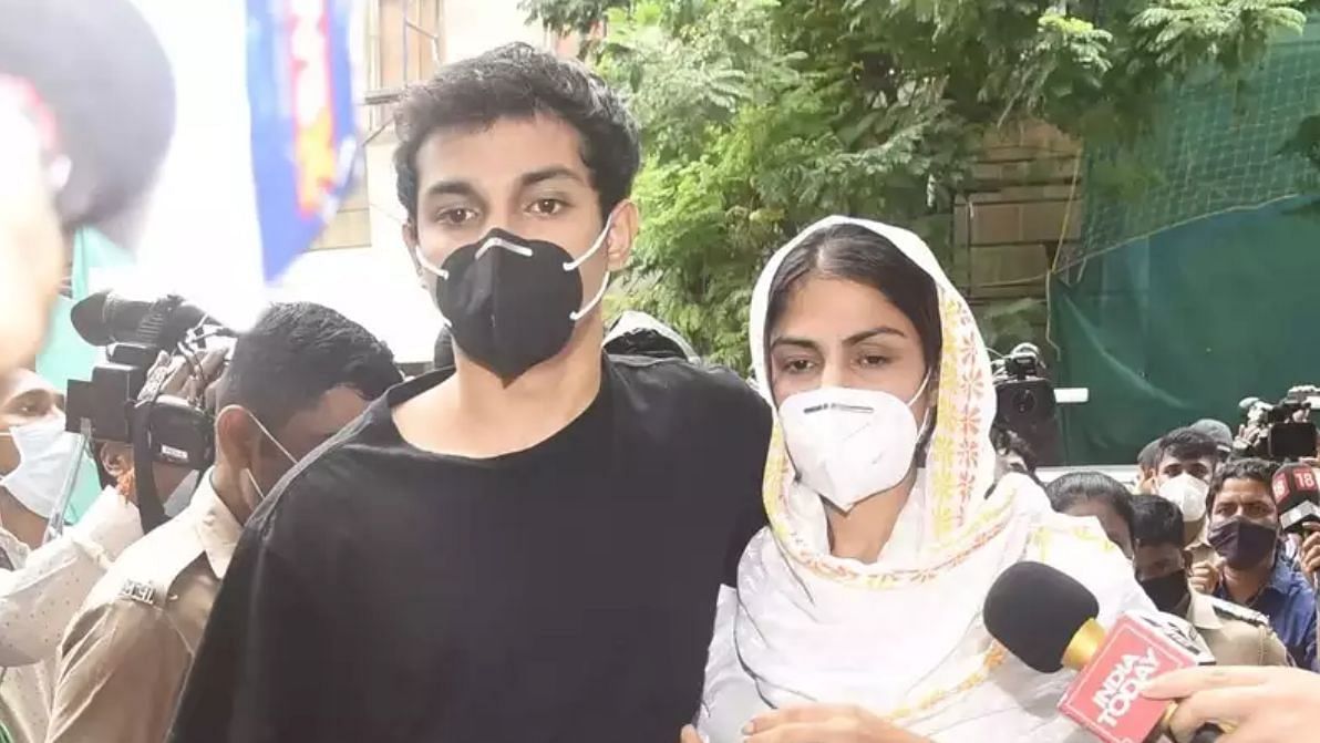 Bail application for Rhea and Showik to be heard on 10 Sept, says Rhea's lawyer Satish Maneshinde. 