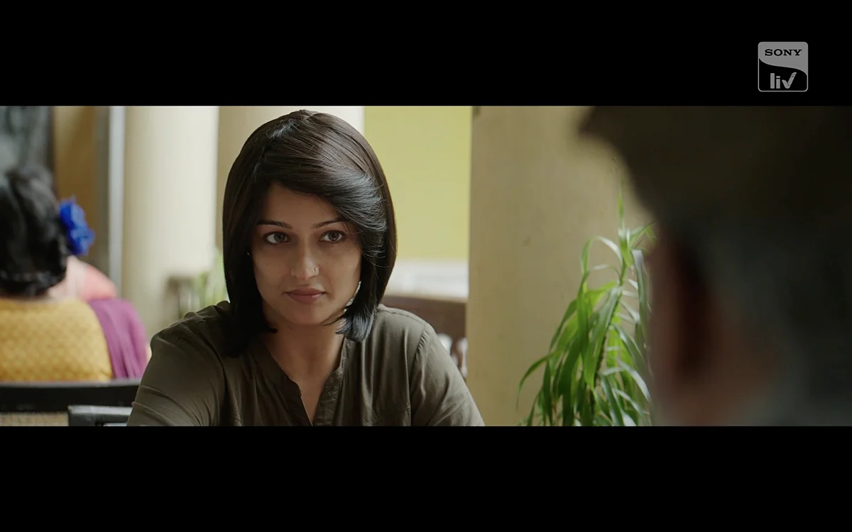 Ritika Anand plays the role of pilot Bihu Ghosh.