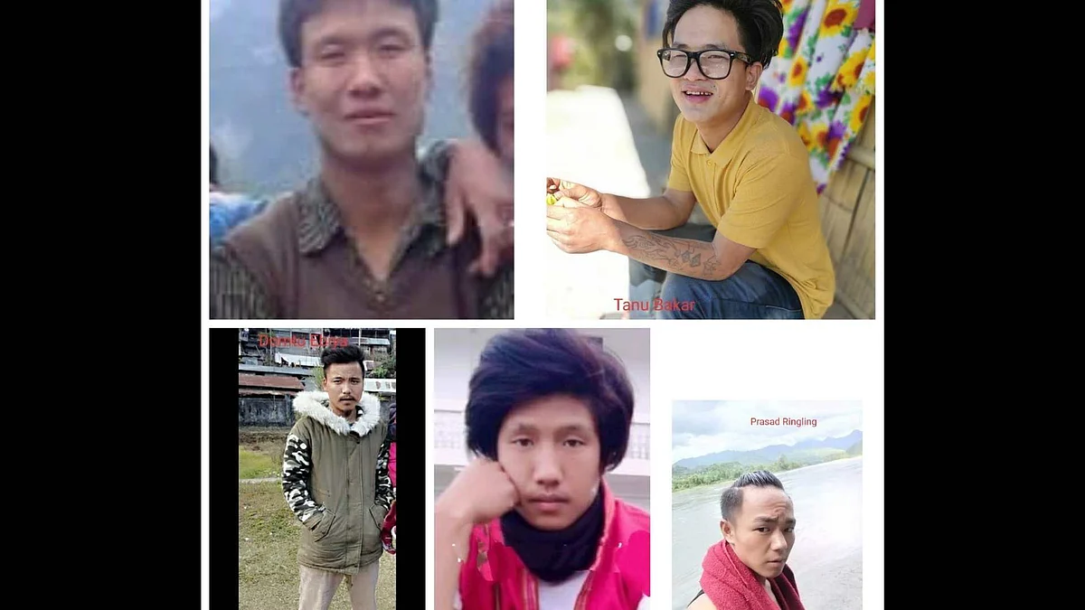 The youths had accidentally crossed over to the Chinese side while hunting.