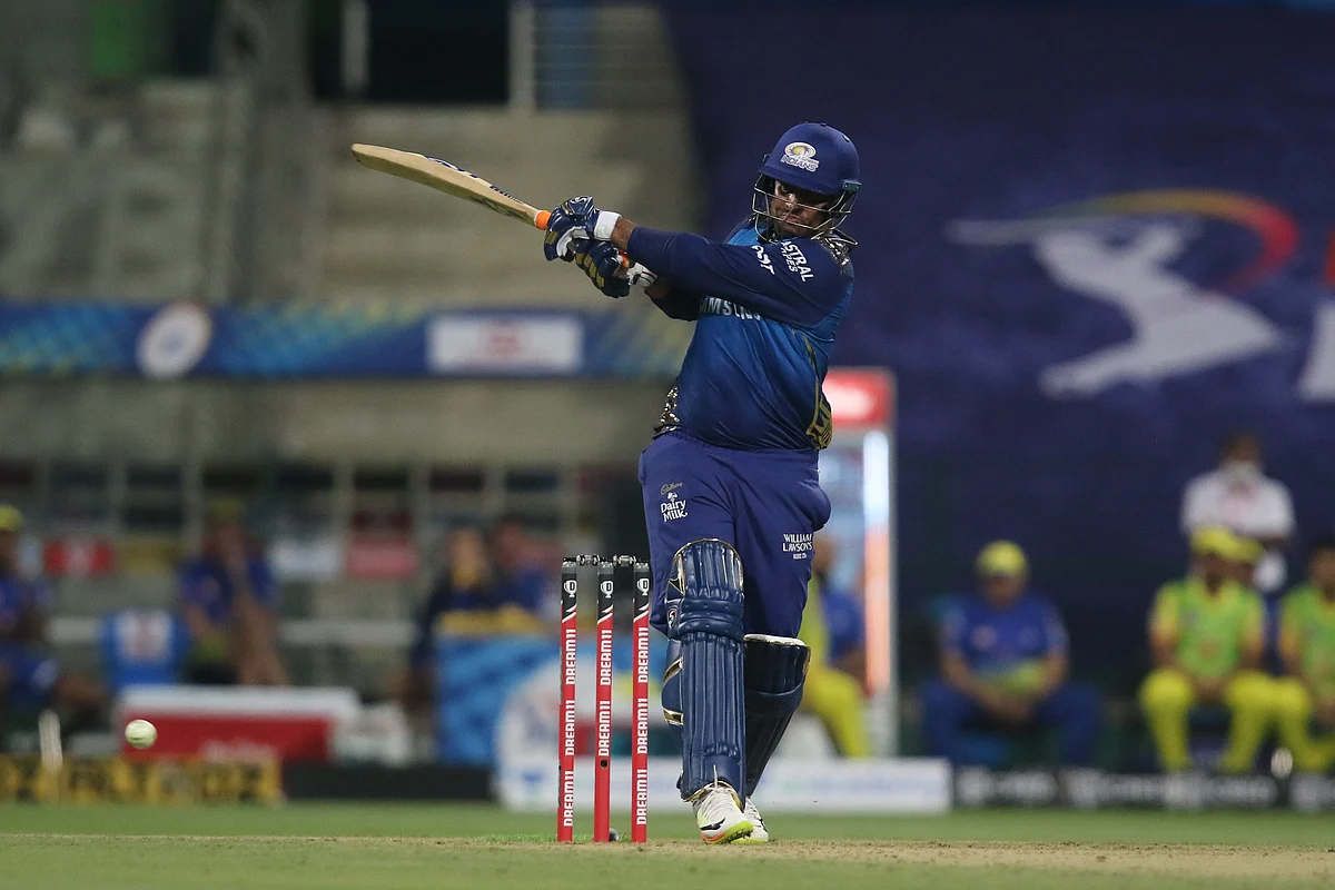 Saurabh Tiwary coming in at number 4 for Mumbai Indians, hit the first six of the tournament
