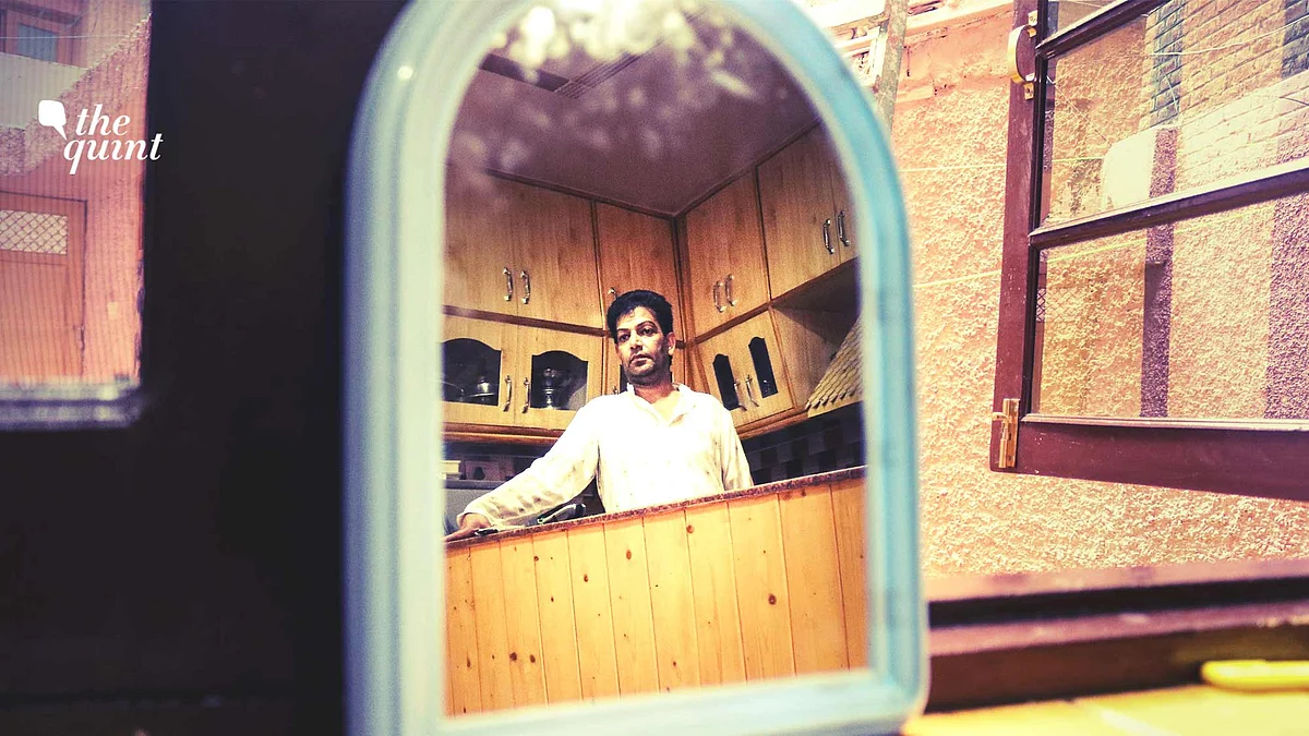 Image of a trans-person in Kashmir.