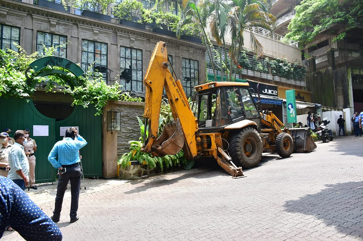 BMC officials start demolishing illegal constructions at Kangana Ranaut's office.