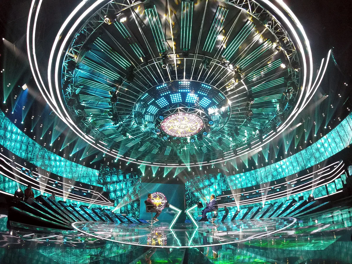 Re-designed KBC Season 12 studio.