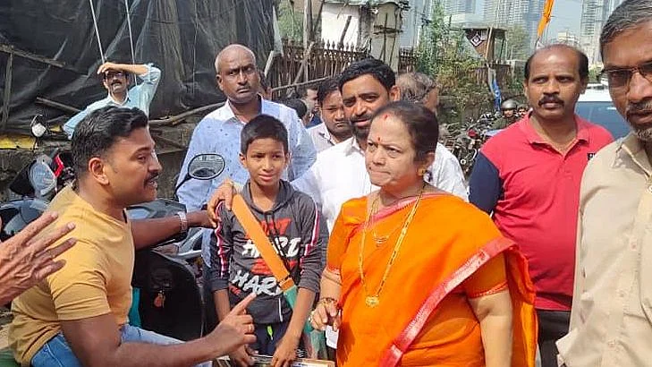 Mumbai Mayor Kishori Pednekar (centre) has tested positive for COVID-19