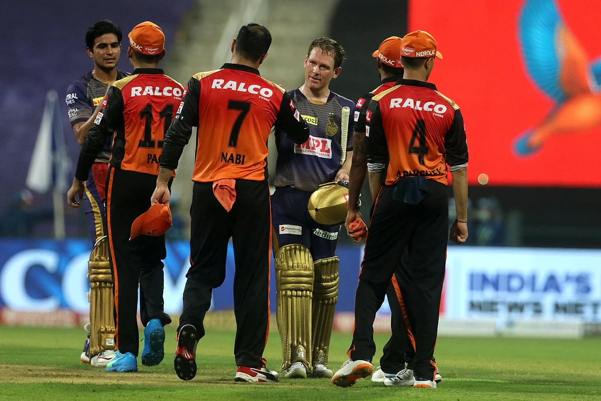 Shubman Gill and Eoin Morgan stitched a 92-run unbeaten partnership. 