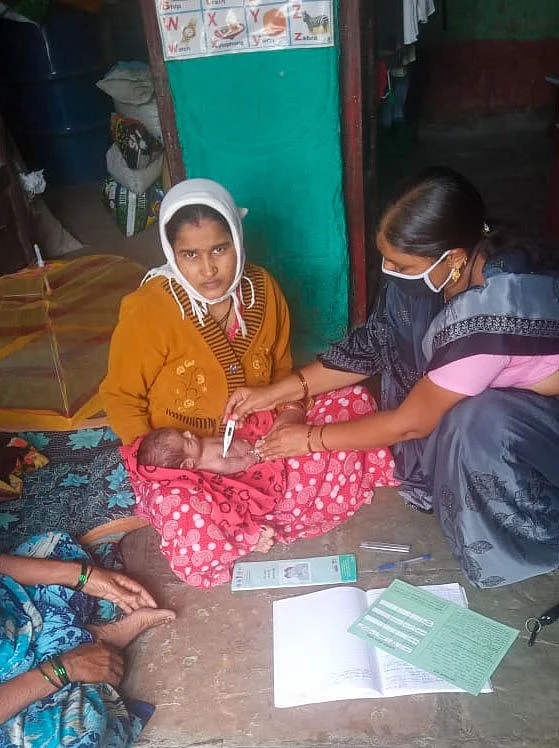 <i>Like other ASHAs, Shakuntala has been monitoring the health of pregnant women and newborns during the lockdown.</i>