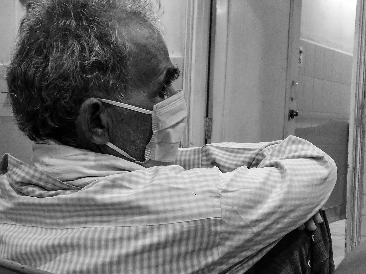 Several elder patients were waiting for the doctor.