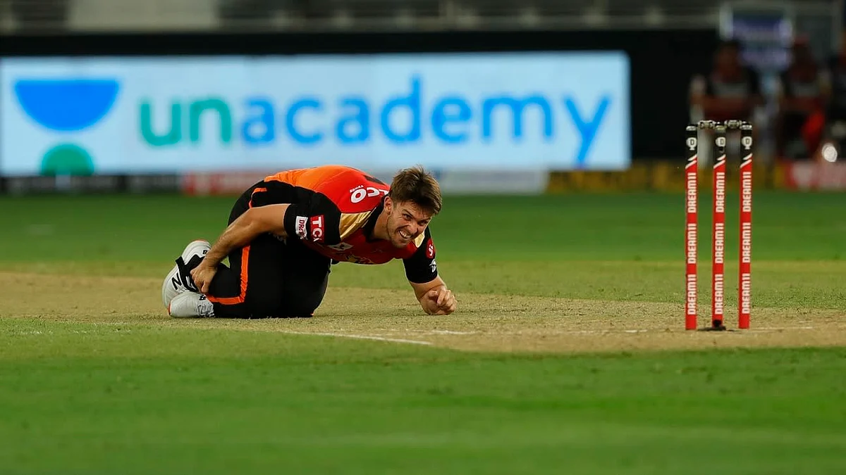 All-rounder Mitchell Marsh, whose career has been injury prone, twisted his ankle in only his first over against Royal Challengers Bangalore