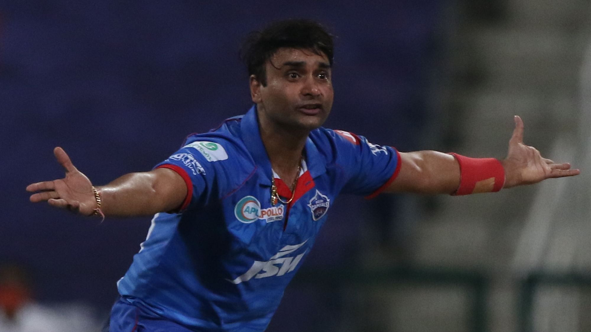 Delhi Capitals’ leg-spinner Amit Mishra couldn’t bowl his remaining overs after getting hit on the fingers during an IPL 2020 match against KKR.