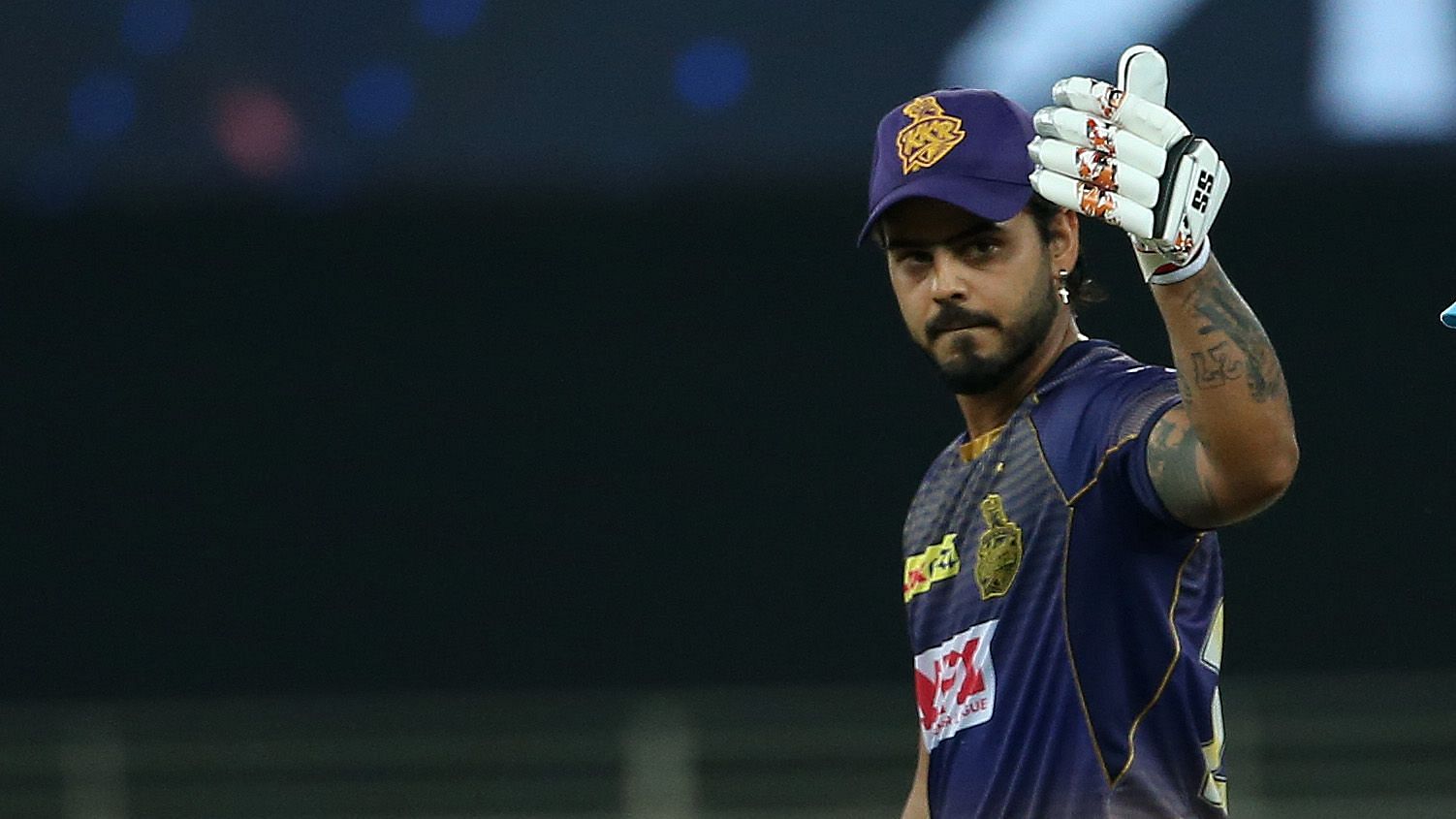 KKR were put into bat first by MS Dhoni and they have posted 172/5 in their 20 overs.