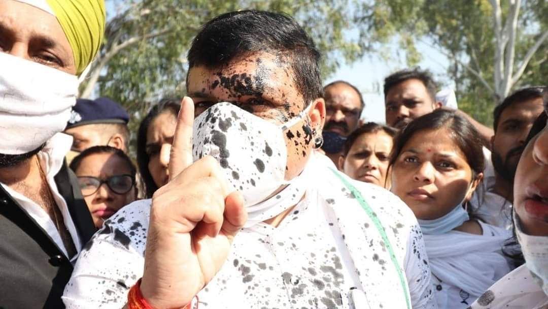 Aam Aadmi Party MP and leader Sanjay Singh was attacked with ink in Hathras, where he’d gone to meet the family of the 19-year-old Dalit girl whose alleged gang rape and murder has caused a political storm.