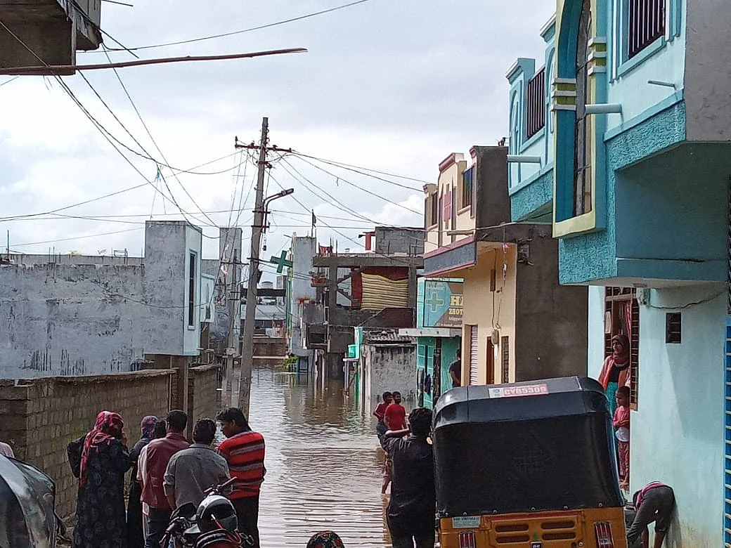 is it raining now in hyderabad