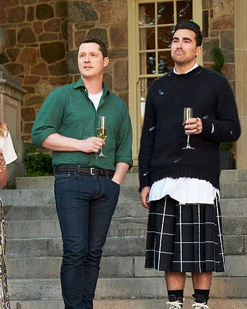 Why Censoring a Same-Sex Kiss In ‘Schitt’s Creek’ Is Just Wrong