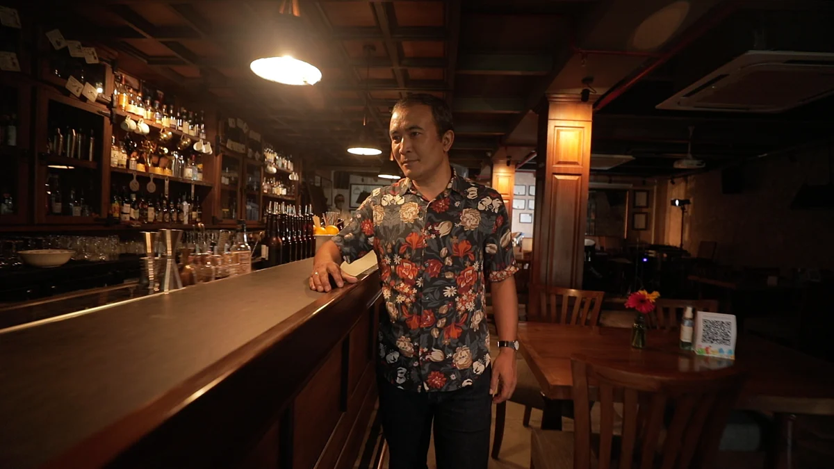 Yangdup Lama at his bar Sidecar in Delhi.