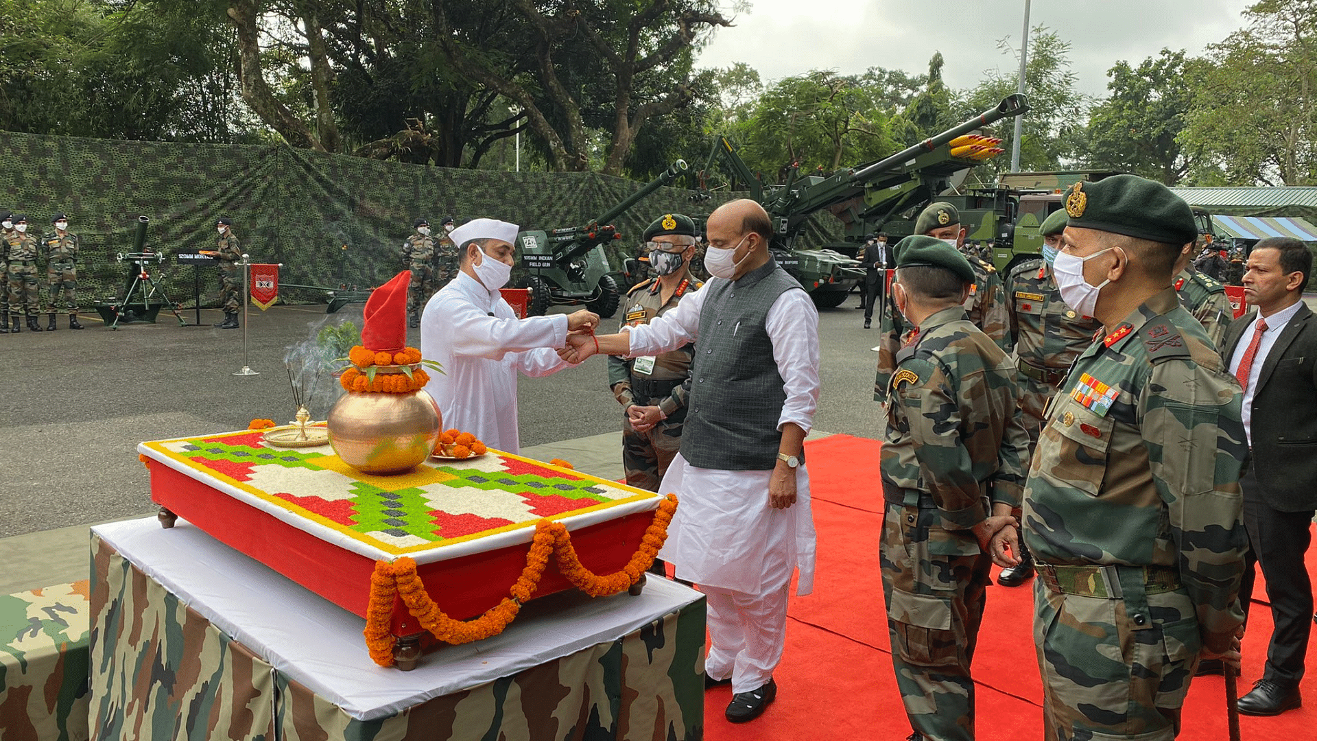 Defence Minister Rajnath Singh performing ‘Shastra Puja’