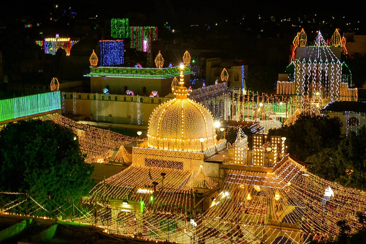 Illuminated Minara mosque ahead of the Eid Milad-un-Nabi, in Mumbai, Thursday, 29 October.