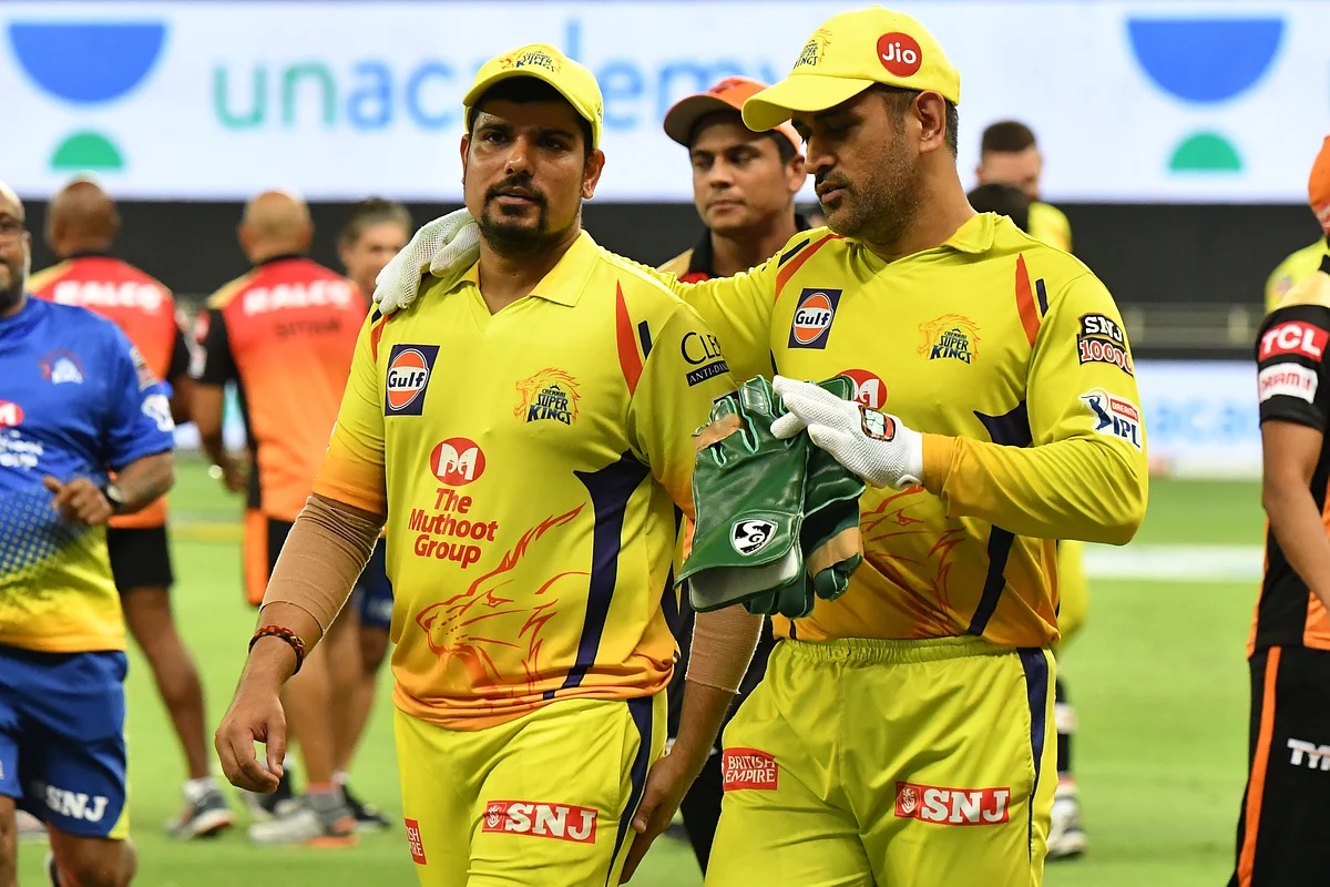 MS Dhoni was seen talking to Karn Sharma after CSK’s 20-run win over SRH.