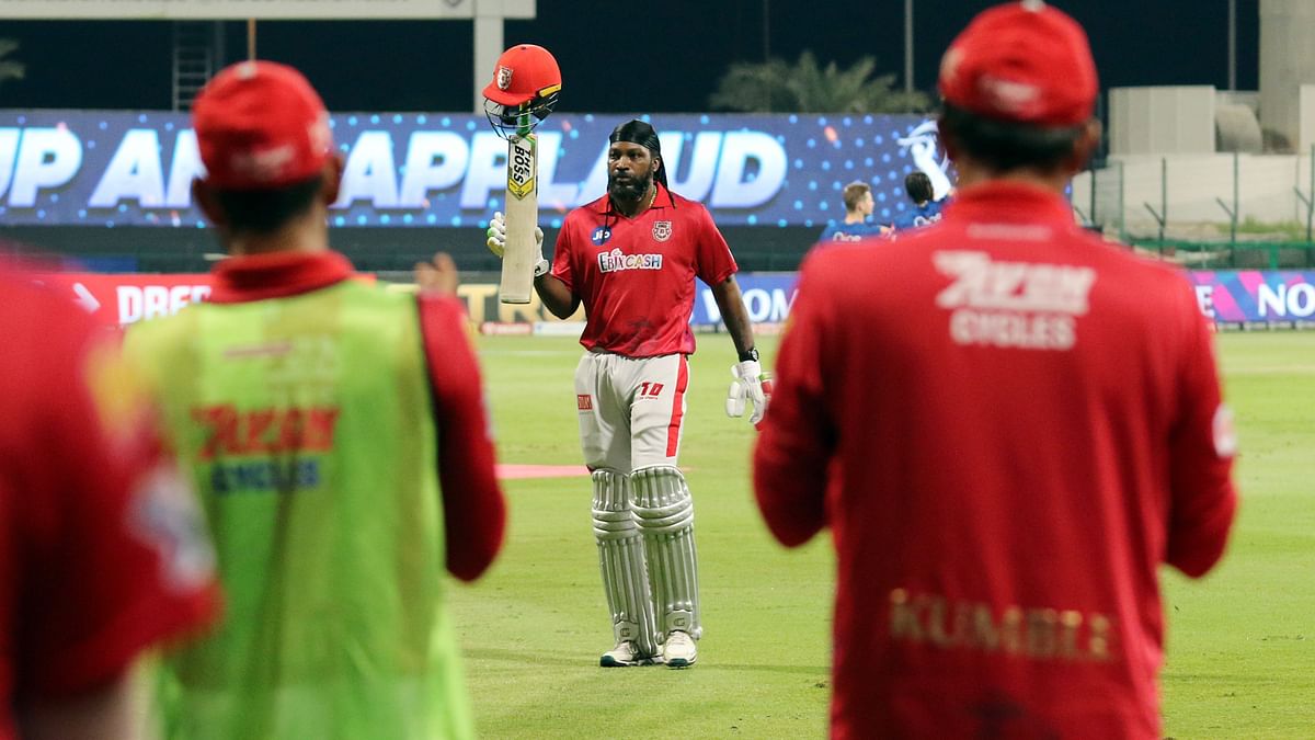 Chris Gayle acknowledges the applause for his blistering knock off 99 in Abu Dhabi