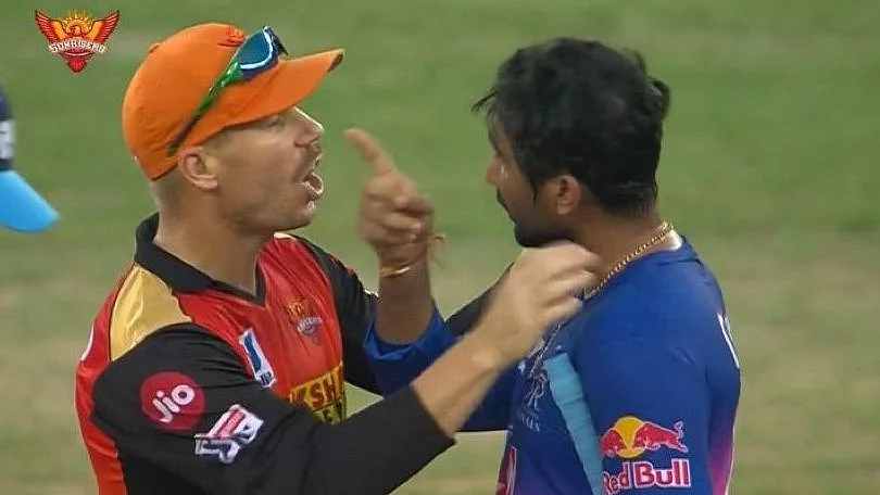 David Warner resolves the tiff with Rahul Tewatia which he and Khaleel had in the last over of the game