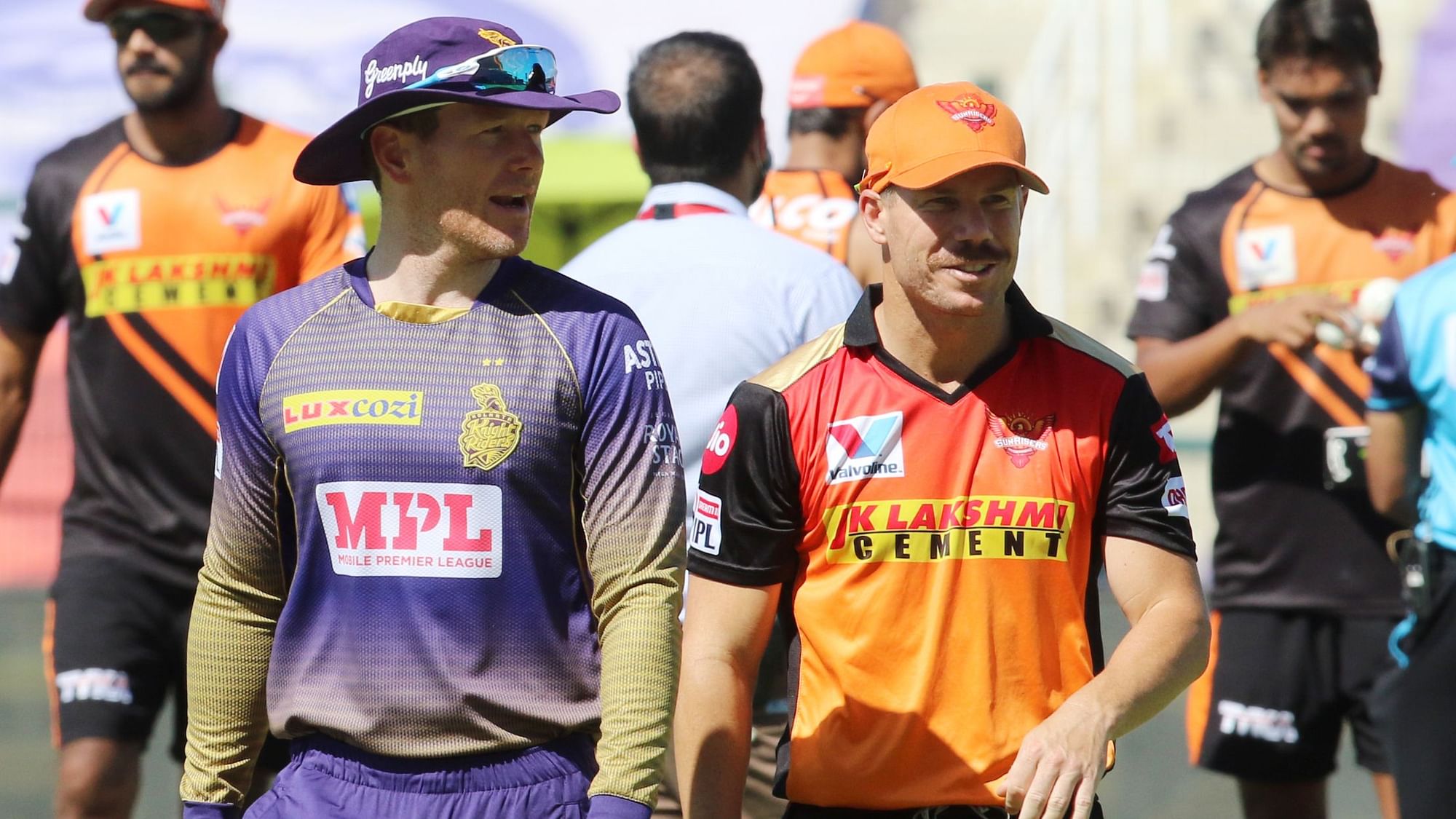 Sunrisers Hyderabad captain David Warner has won the toss and elected to bowl first against Eoin Morgan’s Kolkata Knight Riders in Abu Dhabi.