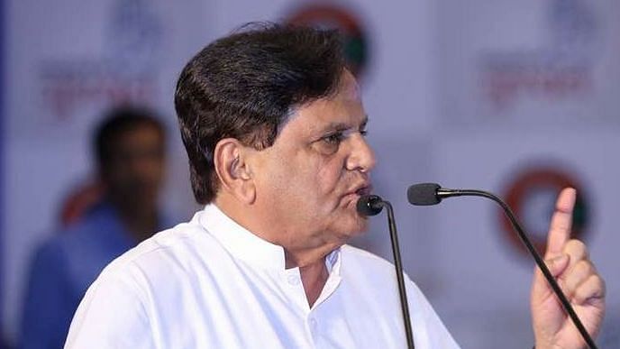 Senior Congress leader Ahmed Patel passed away in the wee hours of Wednesday, 25 November, his son Faisal Patel announced on Twitter.