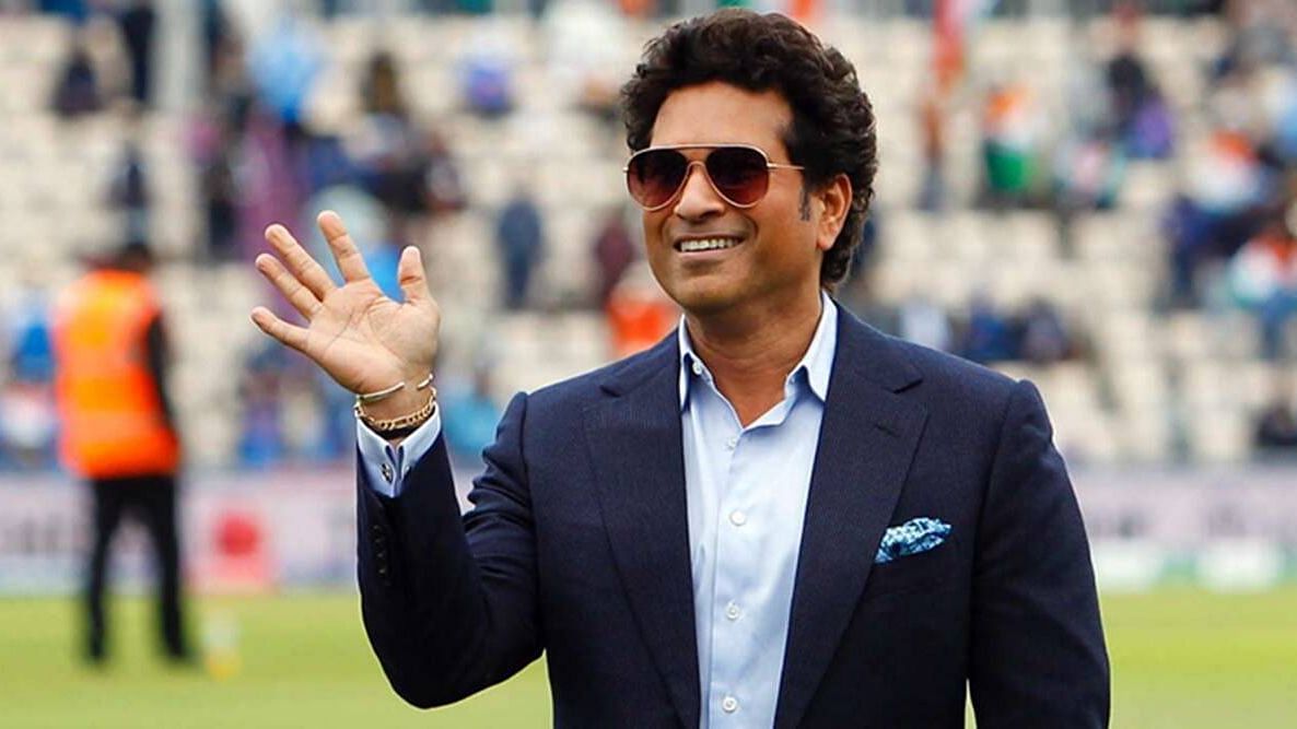 Sachin Tendulkar said that cooler temperatures and dew have been important factors in chasing teams winning of late.
