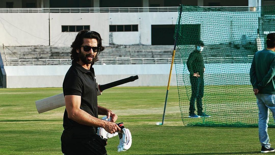 <div class="paragraphs"><p>Shahid Kapoor during Jersey shoot.</p></div>