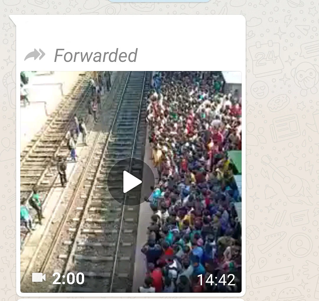 2018 Video Shared As Crowded Kolkata Station During COVID-19