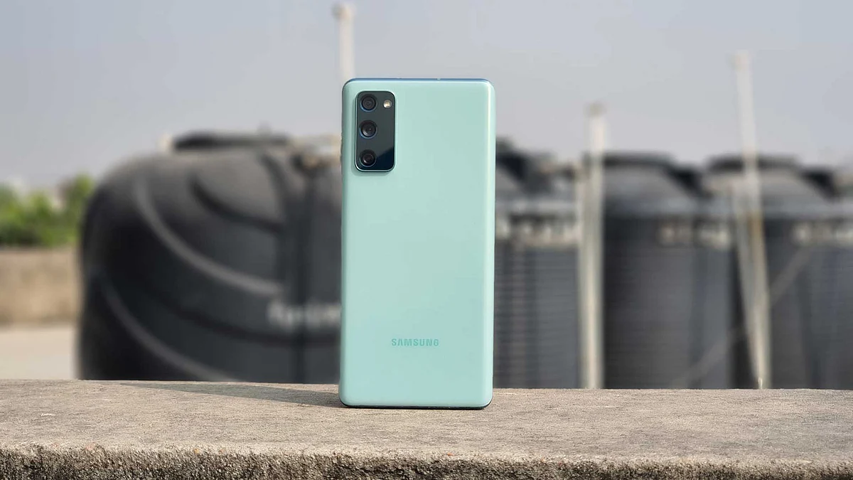 Samsung Galaxy S20 FE Review: Not Devoid of that Flagship Feeling