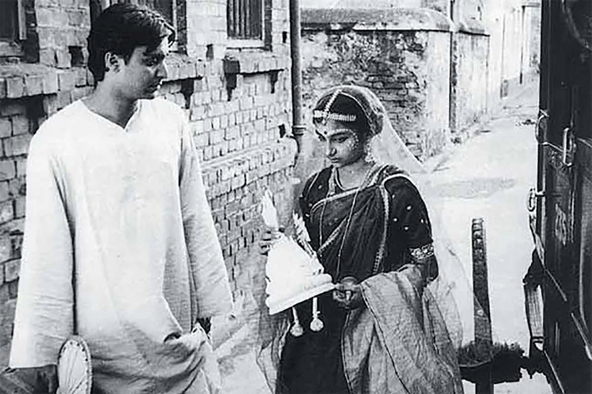 Sharmila was 13 and Soumitra was 23 when they shot 'Apur Sansar'