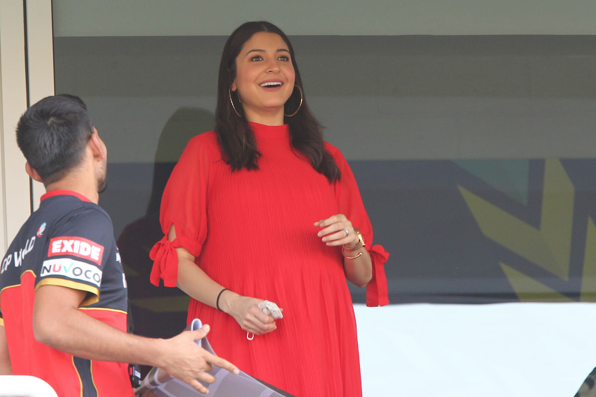 A glowing Anushka Sharma was present in the stands for RCB’s match against SRH on Friday.