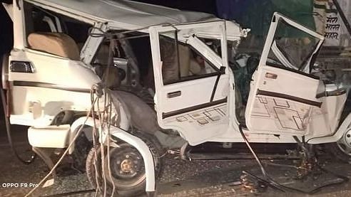 14, including six children died in a road in UP’s Pratapgarh