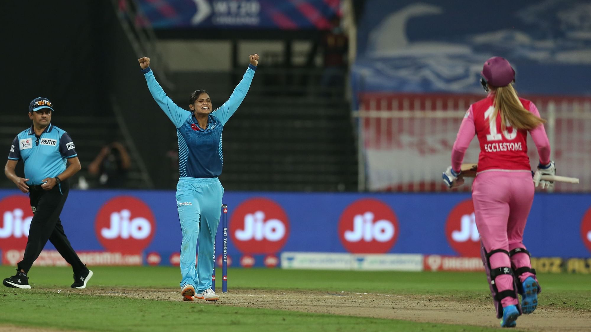 Radha Yadav puts the final touches as Supernovas beat Trailblazers by 2 runs.&nbsp;