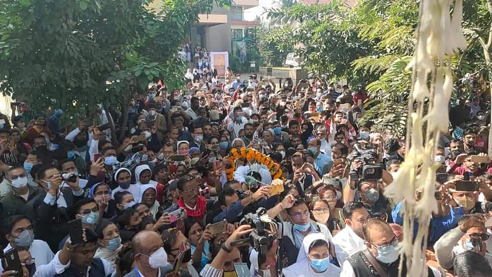 Thousands gathered to bid adieu to Former Assam CM.
