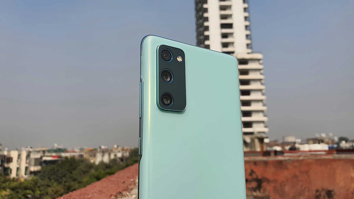 Samsung Galaxy S20 FE Review: Not Devoid of that Flagship Feeling