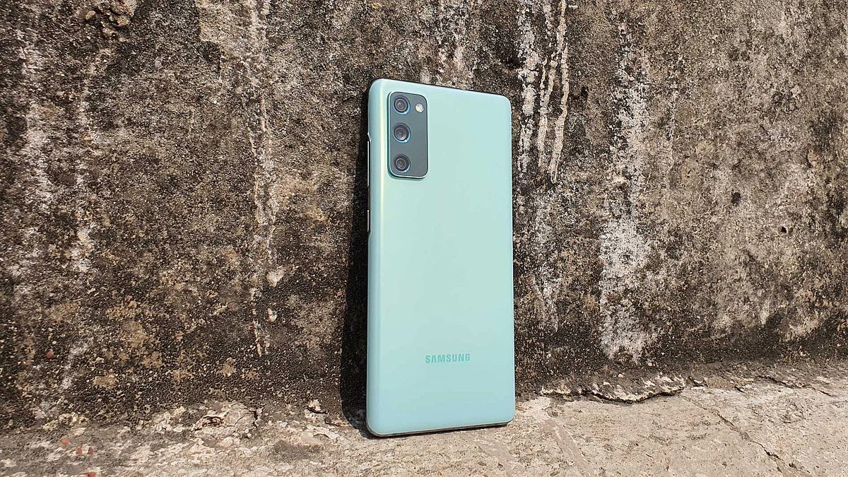 Samsung Galaxy S20 FE Review: Not Devoid of that Flagship Feeling