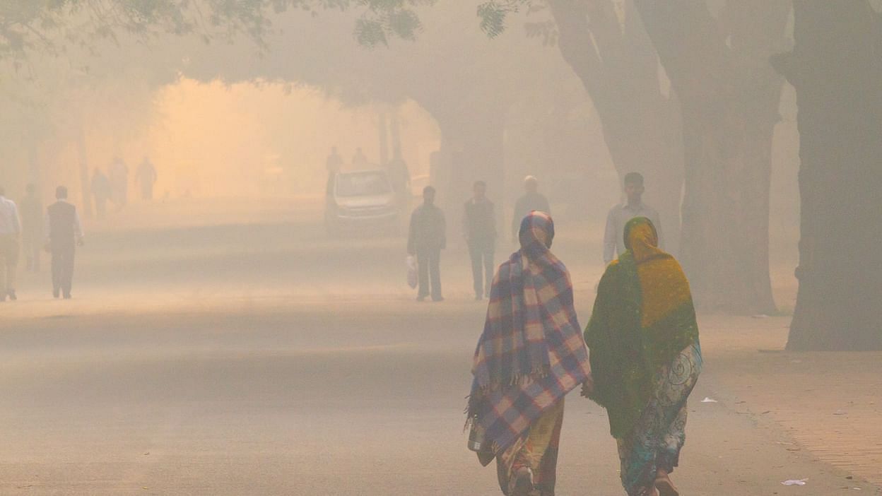 Delhi Air Quality turns very poor