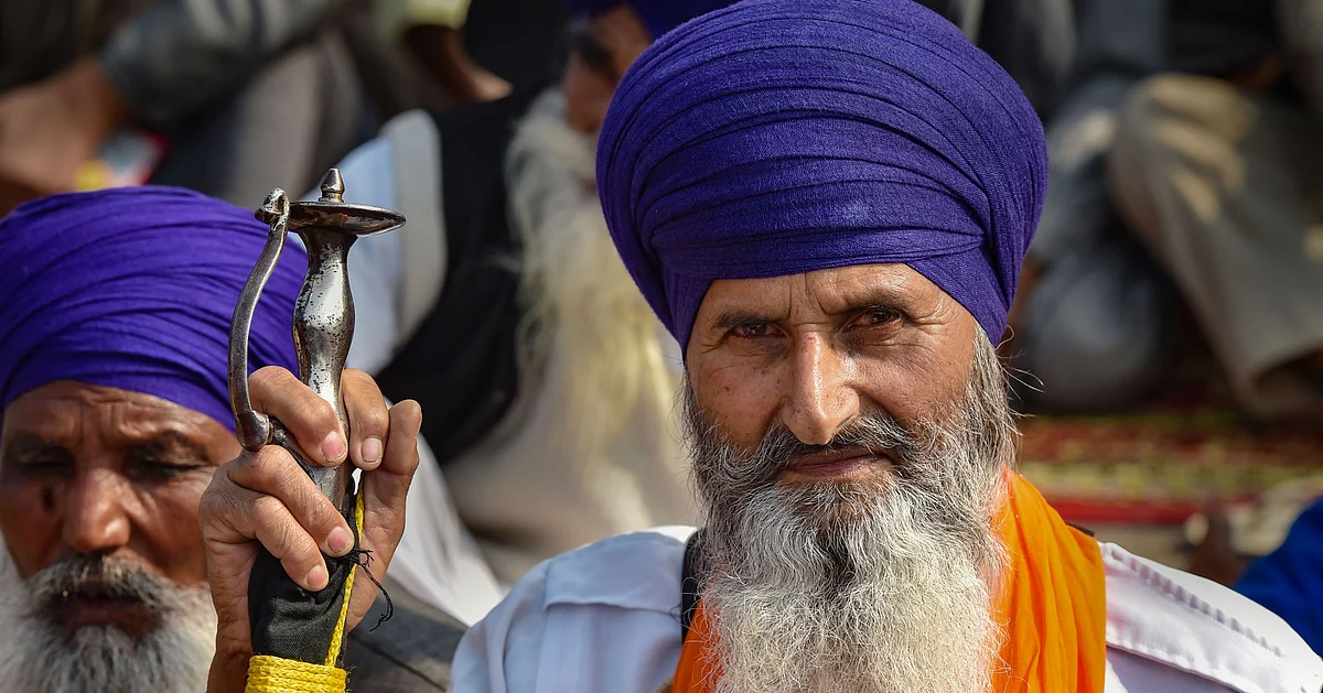 Calls for Parl Session, Burning Effigies: Farmers Amplify Protests - The Quint