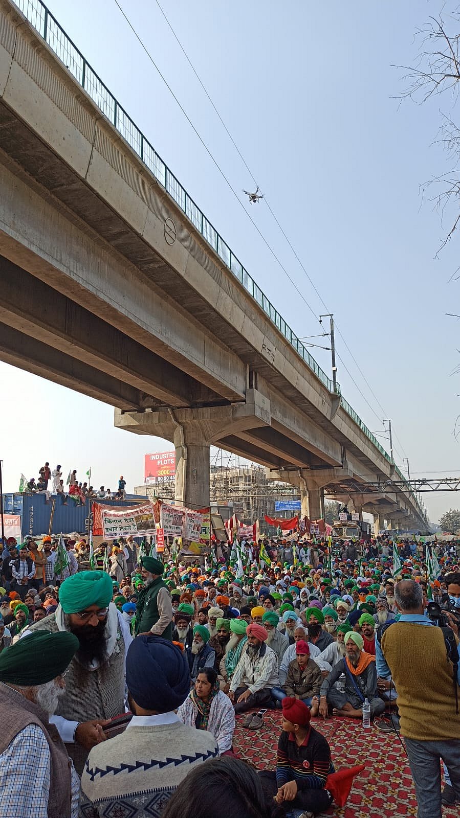 Bharat Bandh: Hazare Joins Protest; Car Tyres Set Ablaze in Bihar