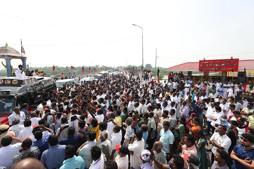 Udhayanidhi Stalin addressing people at Cuddalore.