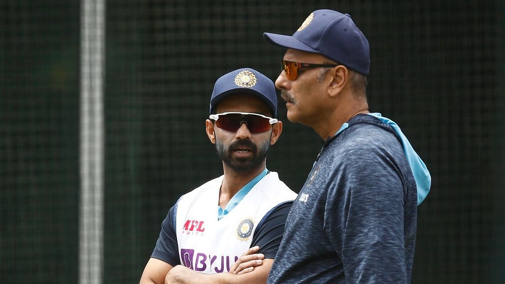 Ajinkya Rahane and Ravi Shastri in discussion during a training session.&nbsp;