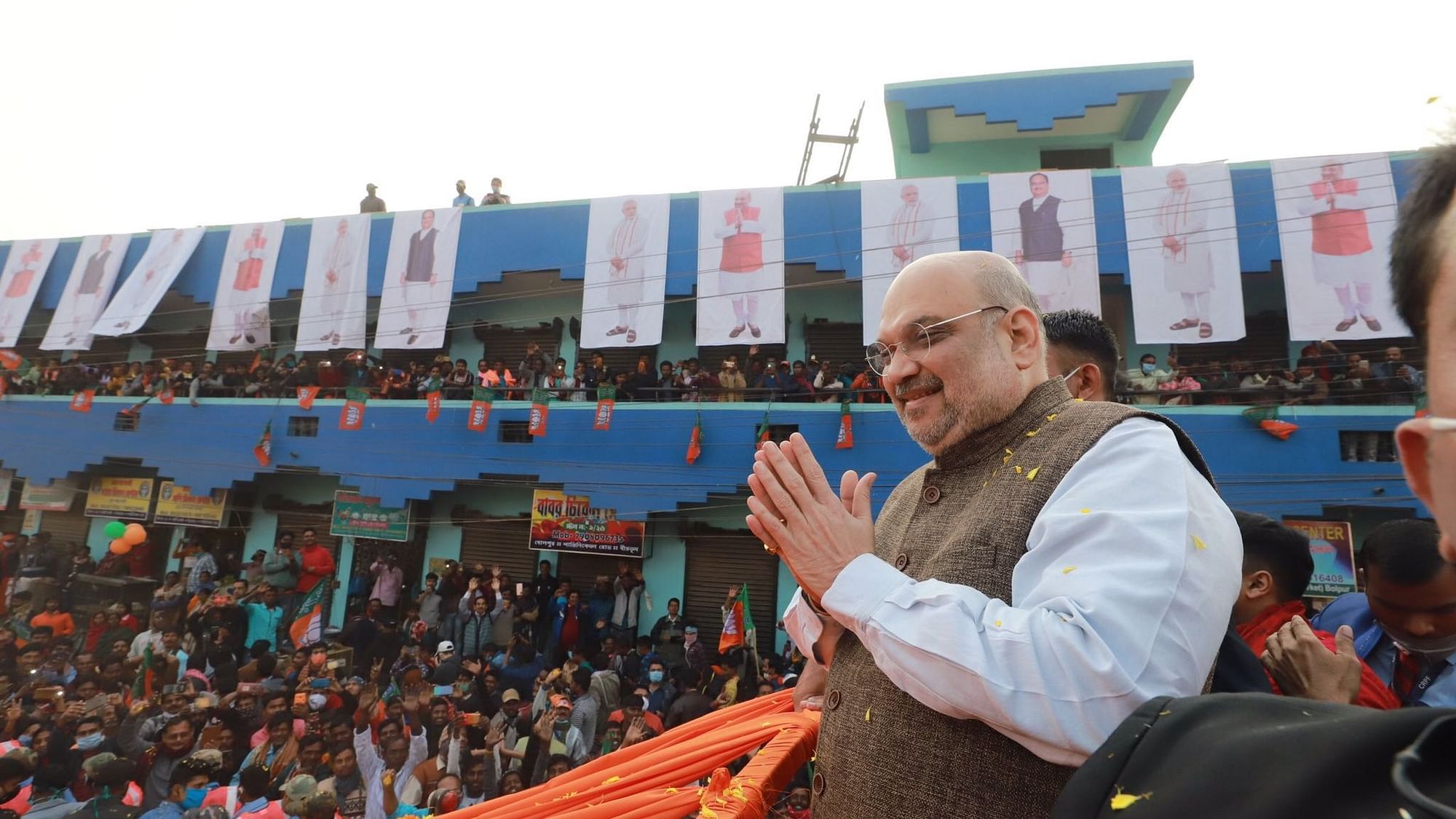 On the concluding day of his two-day visit to the state of West Bengal, Union Minister Amit Shah participated in a roadshow in Bolpur.