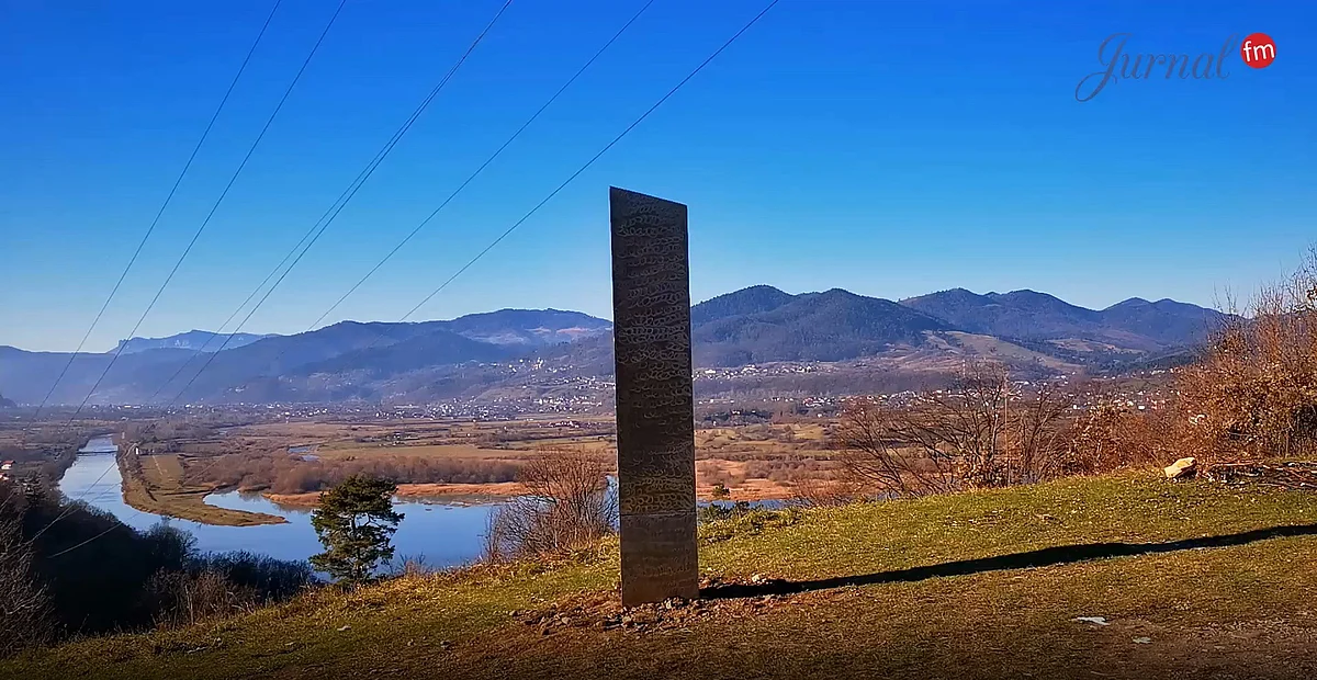 monolith monoliths mysterious sightings andrei kemunculan misterius tonggak rumania hilang logam kembali thequint sursa jurnal