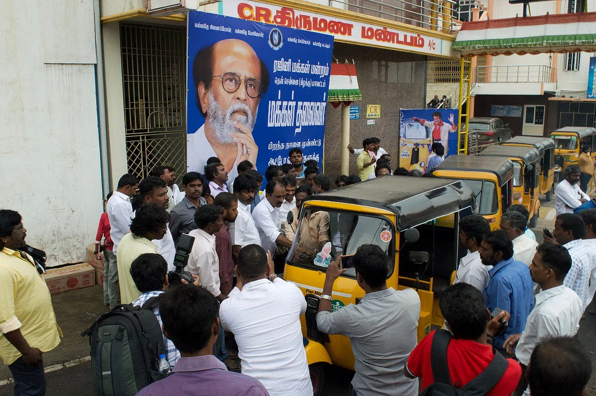 On 26 December 2018, under the leadership of Sinora PS Ashok, District Secretary, South Chennai East, food, uniforms and sweets were distributed to more than 500 auto drivers on the occasion of the actor’s birthday.
